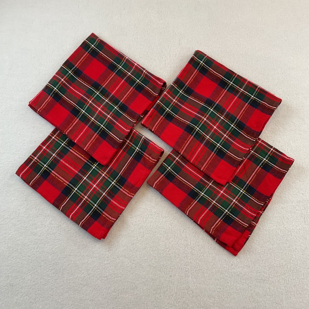 Martha Stewart Everyday Red Plaid Napkins Set of 4 Metallic Gold Trim 18x18